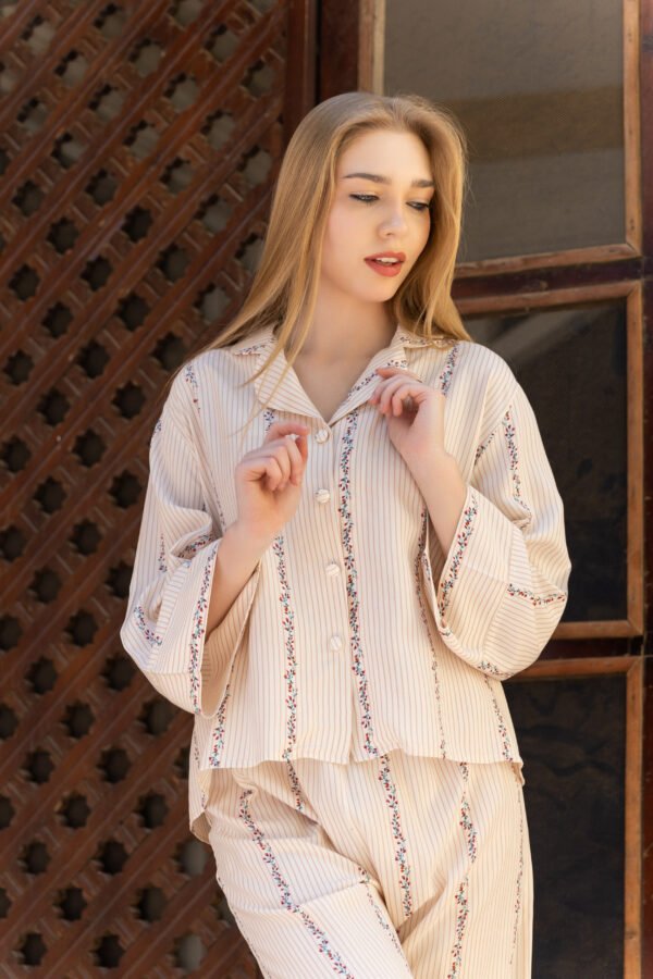 177178-3 Women pyjama (soft pants and a long-sleeve shirt)