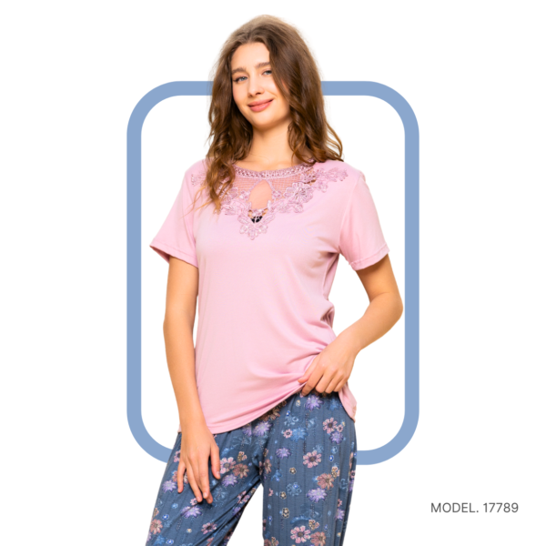 17789 Women pyjama (soft pants and a short-sleeve shirt)