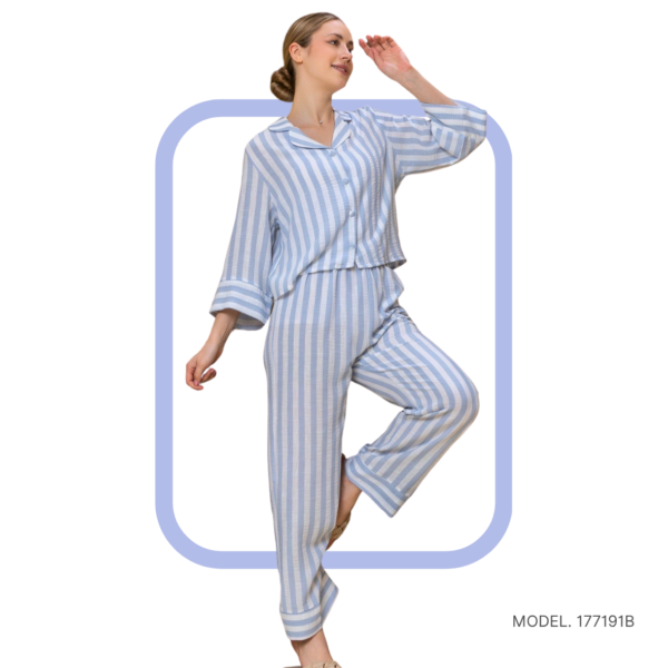 177191 Women pyjama (soft pants and a long-sleeve shirt)