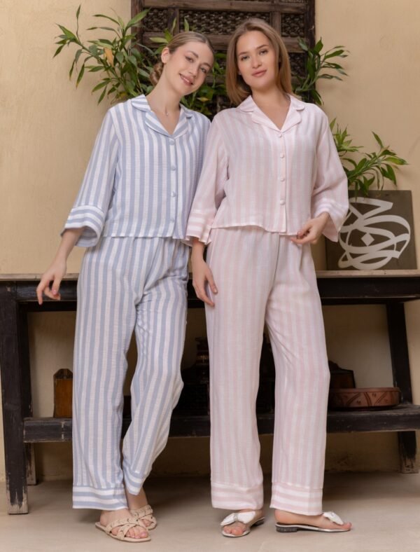 177191BP Women pyjama (soft pants and a long-sleeve shirt)