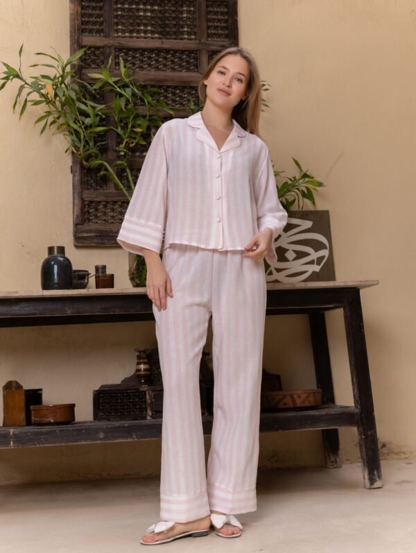 177191P (3) Women pyjama (soft pants and a long-sleeve shirt)