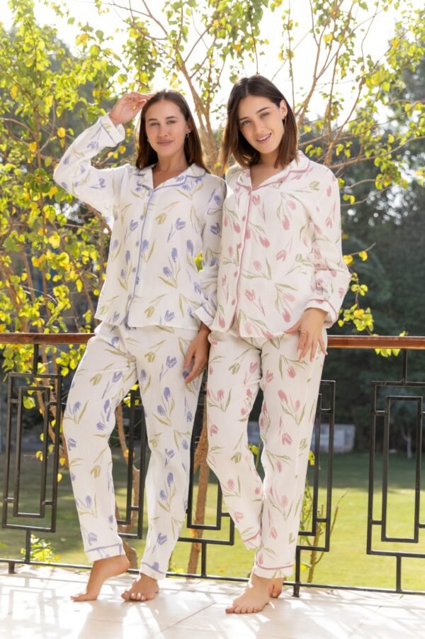 177119 (6) Women pyjama (soft pants and a long-sleeve shirt)